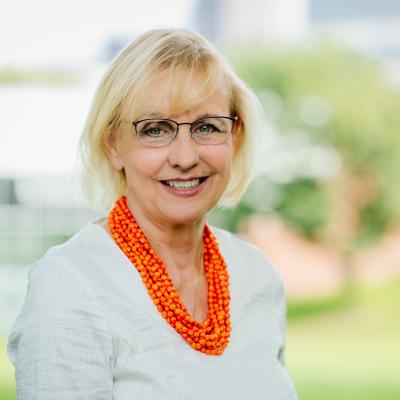 Prof. Dr. Kirsten Schlegel-Matthies