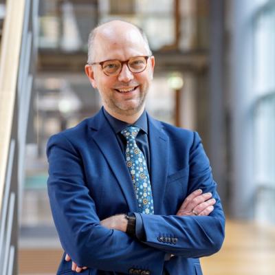 Dr. Till Steffen